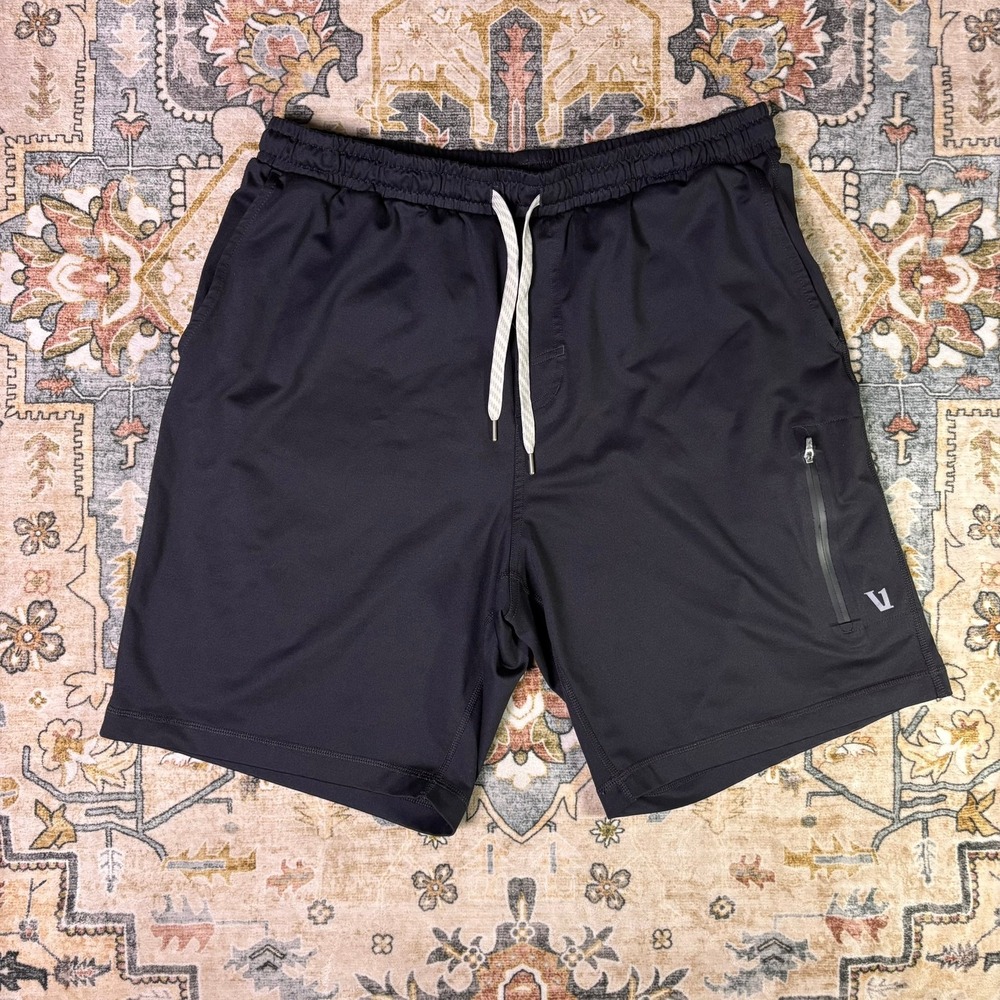 Vuori Mens Kore Shorts Black V3018 Recycled Stretch Athletic Training XL 7.5in